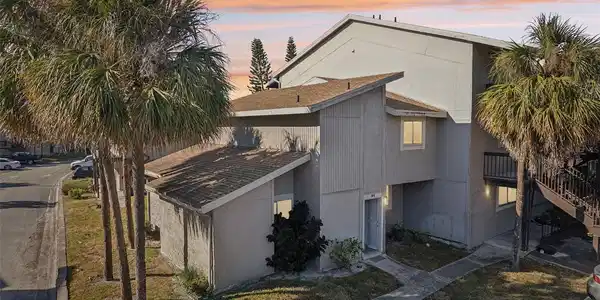 6336 NEWTOWN CIRCLE