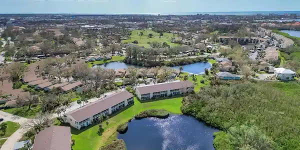 811 WATERSIDE DRIVE
