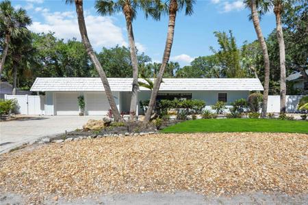 4820 FEATHERBED LANE