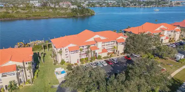 460 BOUCHELLE DRIVE