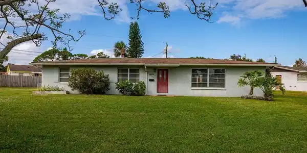 1860 DATE PALM DRIVE