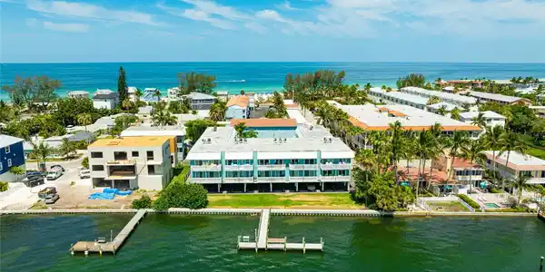 1301 BAY DRIVE N