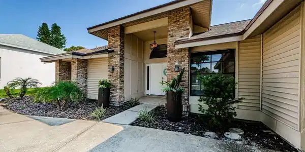 3122 SUMMERVALE DRIVE