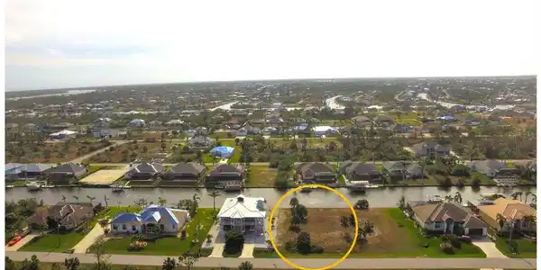 15778 VISCOUNT CIRCLE