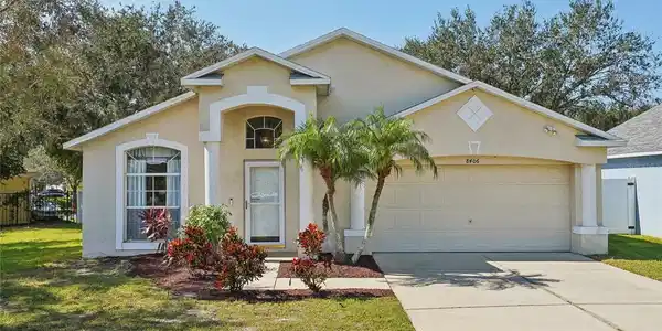 8406 POYDRAS LANE