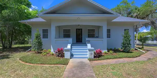 1200 LIVE OAK STREET