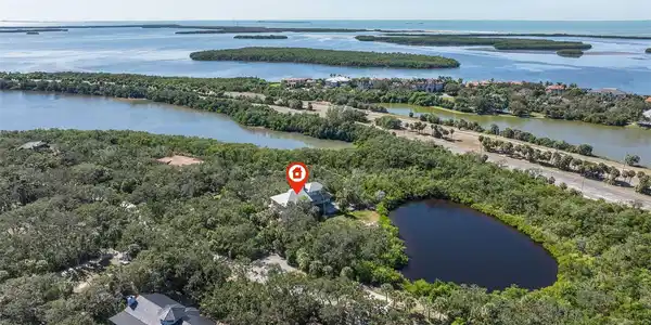 2000 BAYVIEW DRIVE