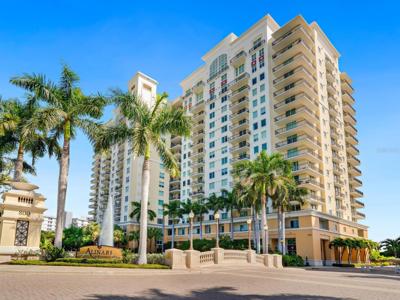 800 N TAMIAMI TRAIL