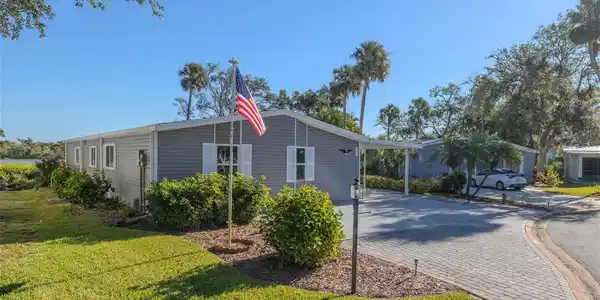 335 SCHOONER AVENUE