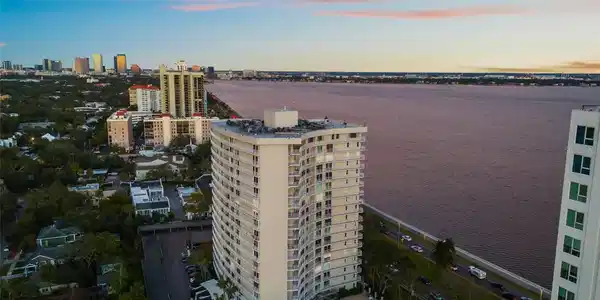 2611 BAYSHORE BOULEVARD