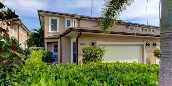 820 DATE PALM LANE