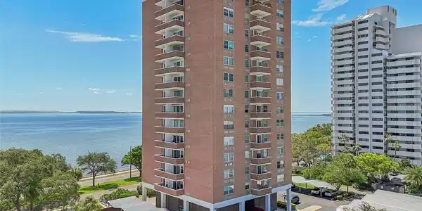 4015 BAYSHORE BOULEVARD
