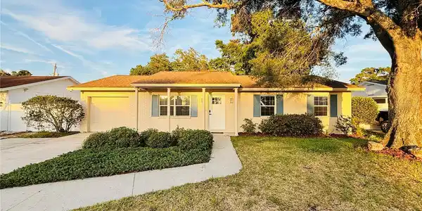 6409 ROSEWOOD DRIVE