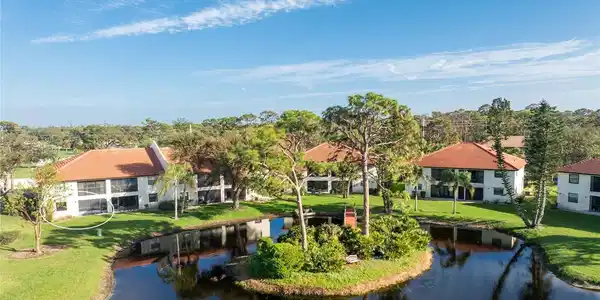 309 PINE HOLLOW CIRCLE