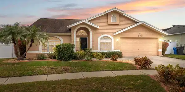 11424 ZENITH CIRCLE
