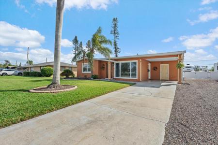 2704 BAYSHORE GARDENS PARKWAY