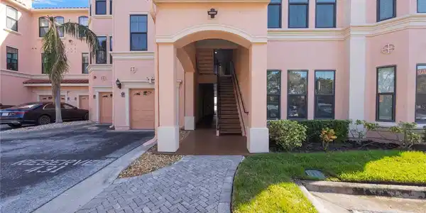 2755 VIA CAPRI