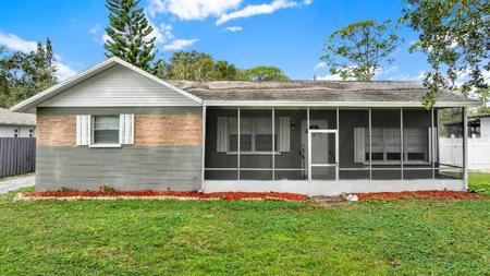 608 RIDGE BOULEVARD