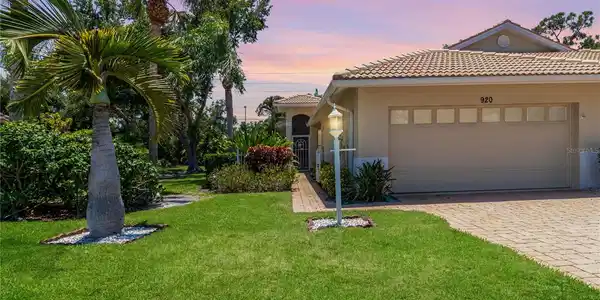 920 ONAGER COURT