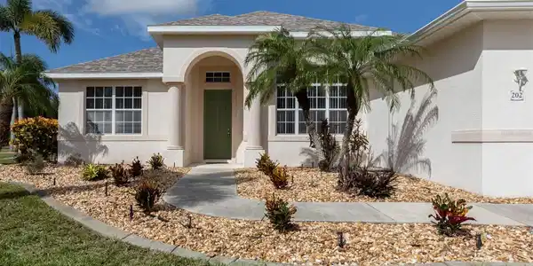 202 LAKE VICTORIA COURT