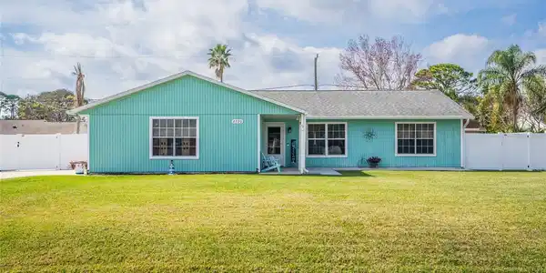 2720 QUEEN PALM DRIVE