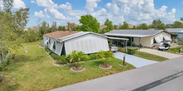 861 SEABROOKE DRIVE