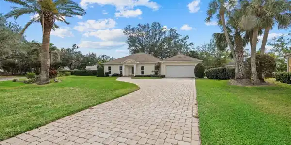 7 GOLF VIEW DRIVE