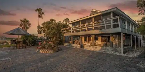 3528 W SHELL POINT ROAD
