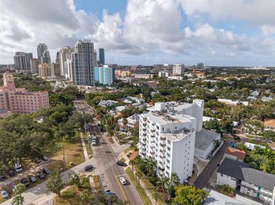 700 BEACH DRIVE NE