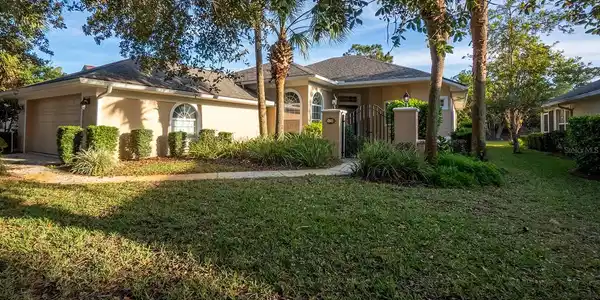 94 SOUTHLAKE DRIVE