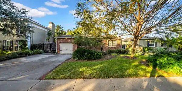2905 W FOUNTAIN BOULEVARD