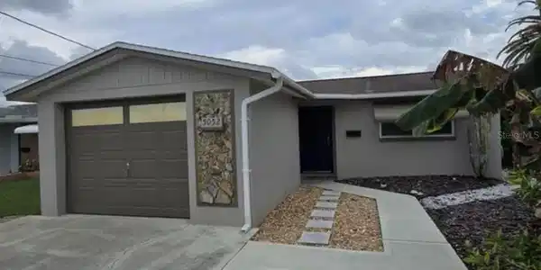 5052 BLUE HERON DRIVE