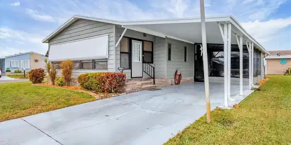 844 SEABROOKE COURT