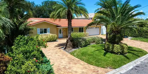 306 WINDWARD ISLAND