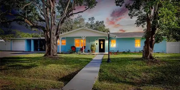595 BAHAMA ROAD