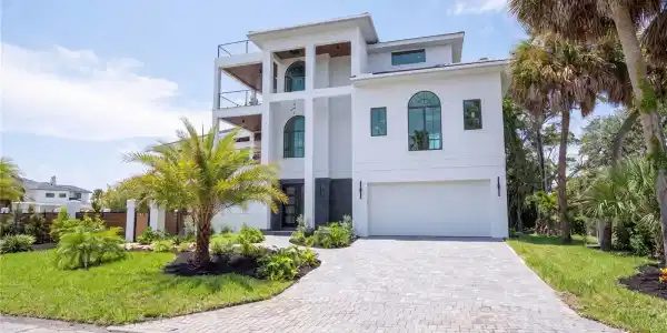 539 AVENIDA DEL NORTE