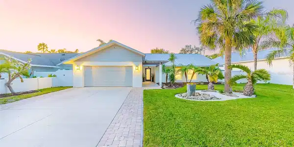 104 INLET SHORES DRIVE