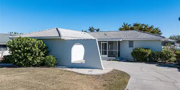 88 SABAL DRIVE