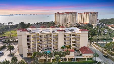 1188 N TAMIAMI TRAIL
