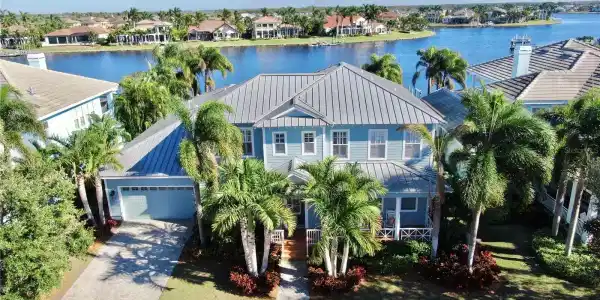 5313 FISHERSOUND LANE