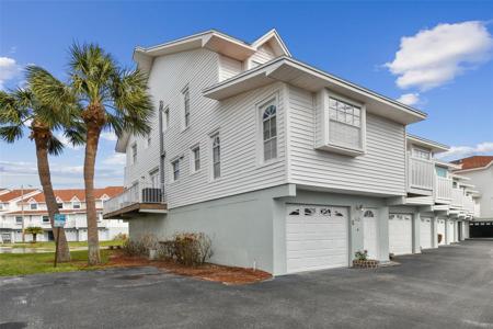 19201 VISTA LANE