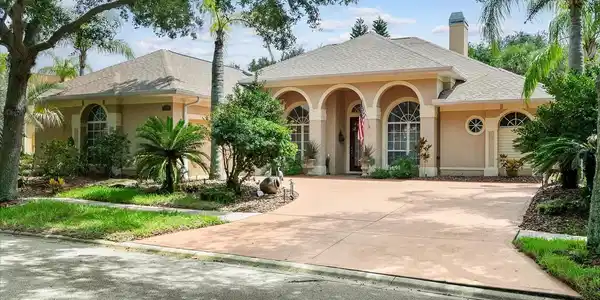 48 EASTLAKE DRIVE