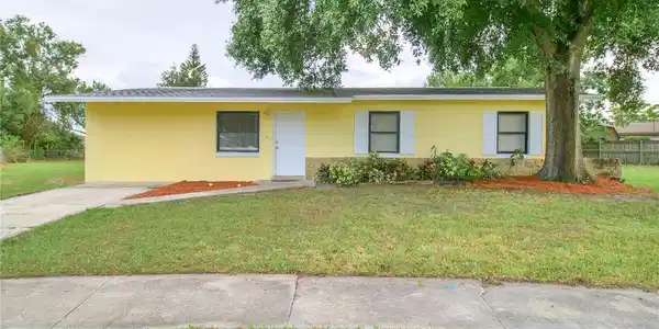 1205 EDWARD CT