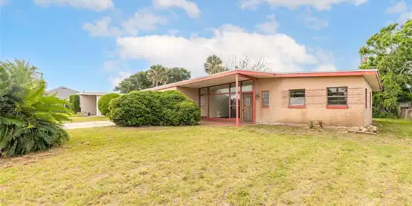 100 CAROLYN TERRACE