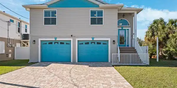 3215 ROSE ARBOR DRIVE
