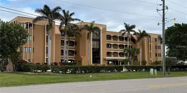 1601 PARK BEACH CIRCLE