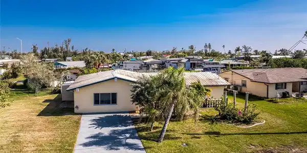 3200 COLONY COURT