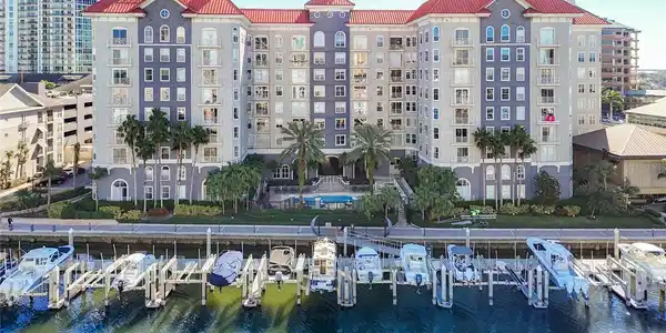 700 S HARBOUR ISLAND BOULEVARD