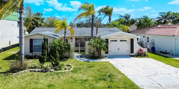 9826 ISLAND HARBOR DRIVE