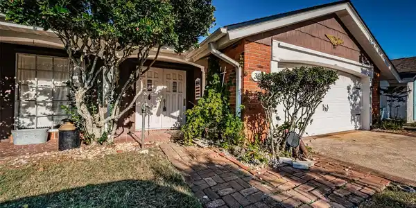 3614 ROCK ROYAL DRIVE